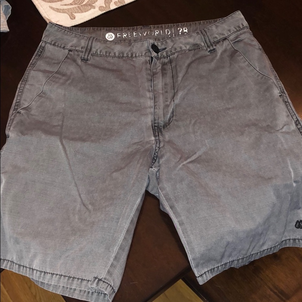 Juniors Free world shorts/swim trunks